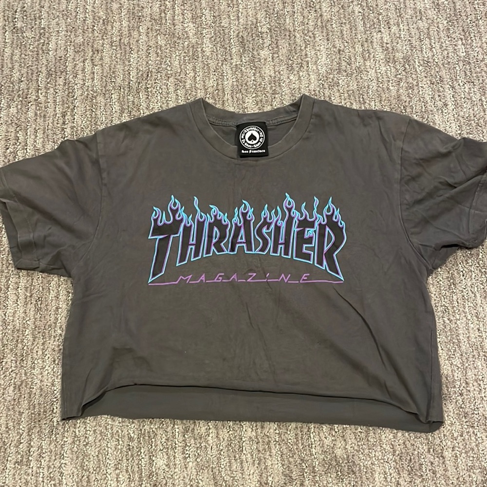 grey trasher t shirt